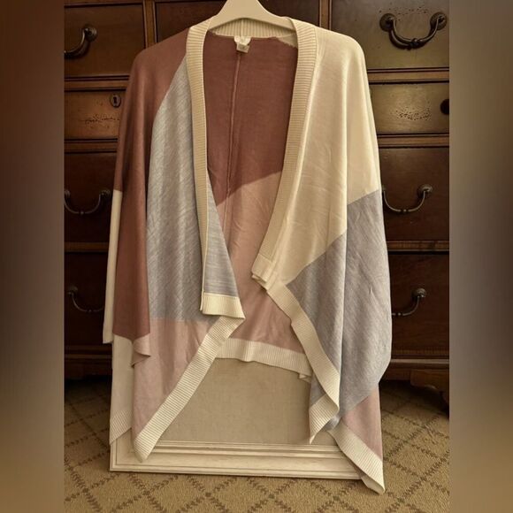 lululemon NWT Pale Multi Color Hatha Wrap Shawl One Size Retail $128 Sold Out - Picture 6 of 8